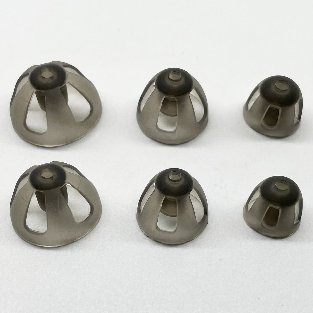 Open-vented BTE ear domes pack for natural sound amplification